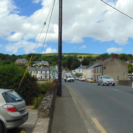 The Bridge Cottage, Burnfoot, Donegal By Wild Atlantic Wanderer Holiday home