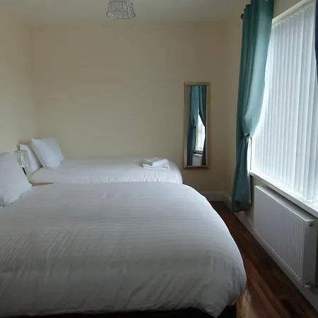 Holiday home The Bridge Cottage, Burnfoot, Donegal By Wild Atlantic Wanderer *